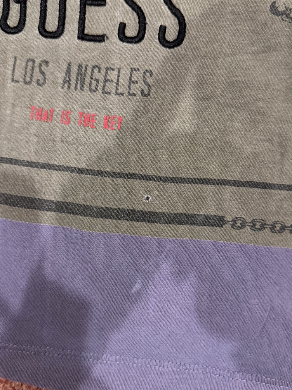 Vintage GUESS Purple T-Shirt - Picture 4 of 4